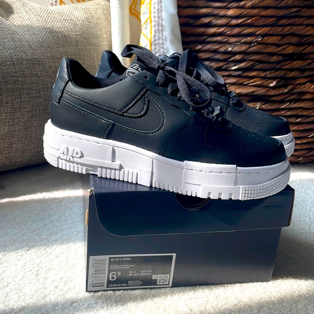 Nike W AF1 Pixel